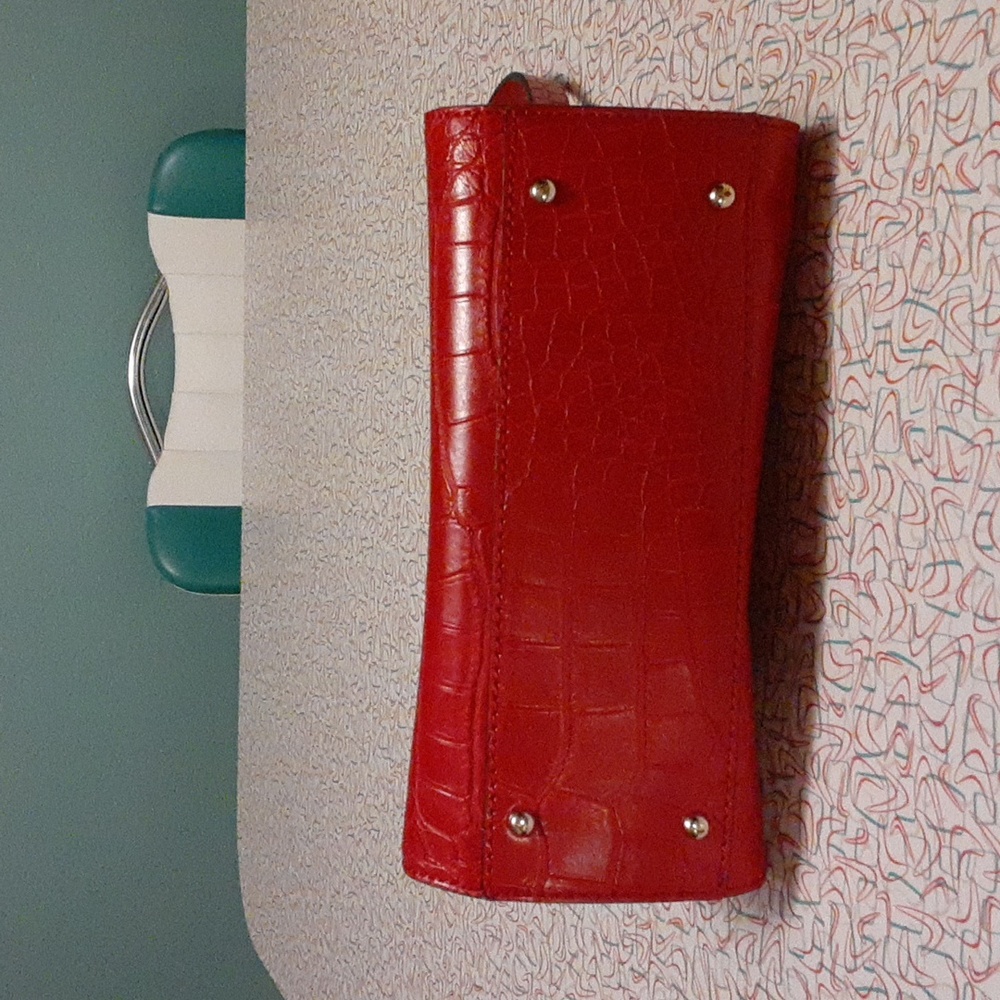 🌹Guess handbag Like New Excellent! - Picture 2 of 7